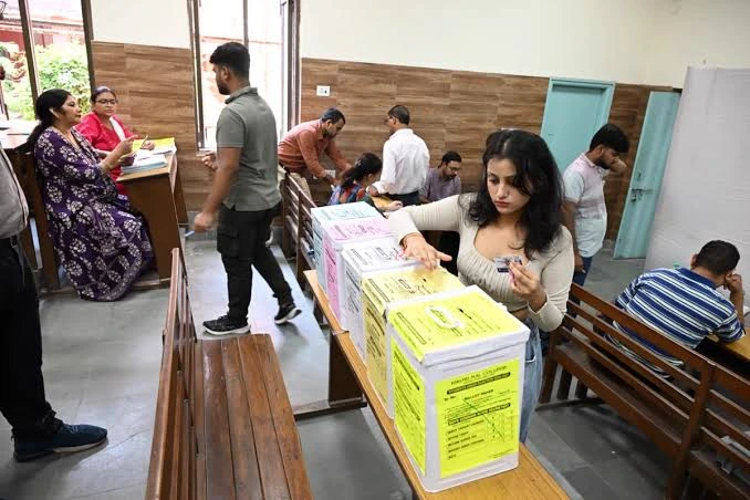 Voting for Delhi University elections today: ABVP has won six times in the last seven years; some dazzled with dance, others with their style.